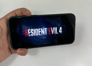 Resident Evil 4 على ايفون 15 برو
